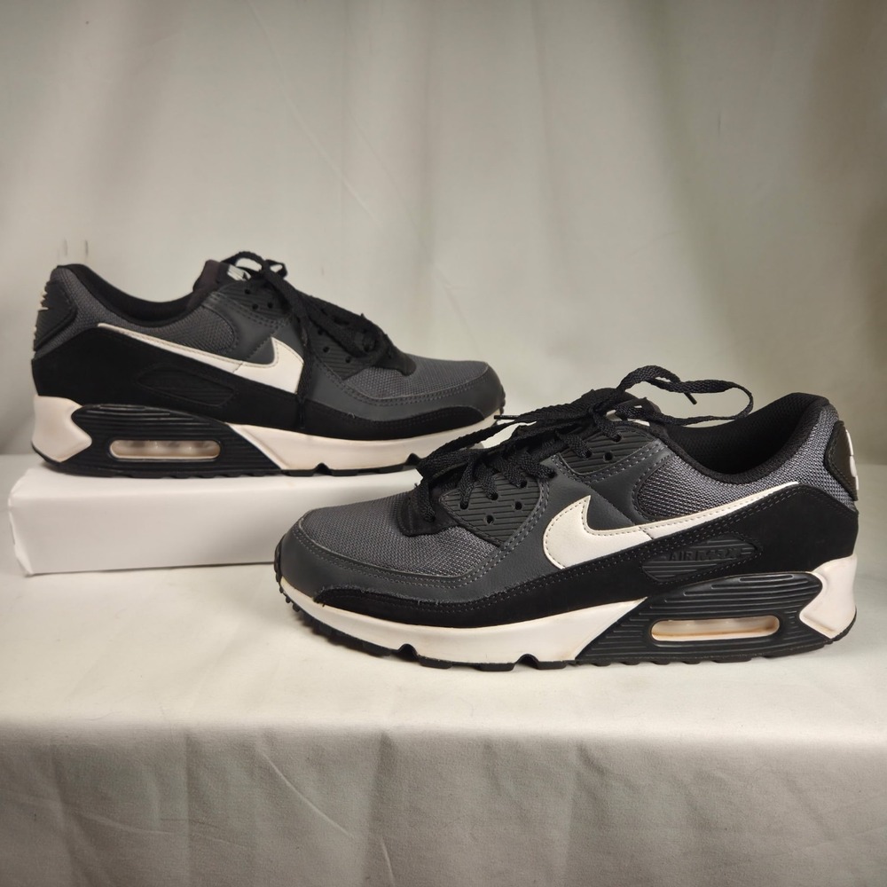 Nike Air Max 90 Mens 10 Black On Black